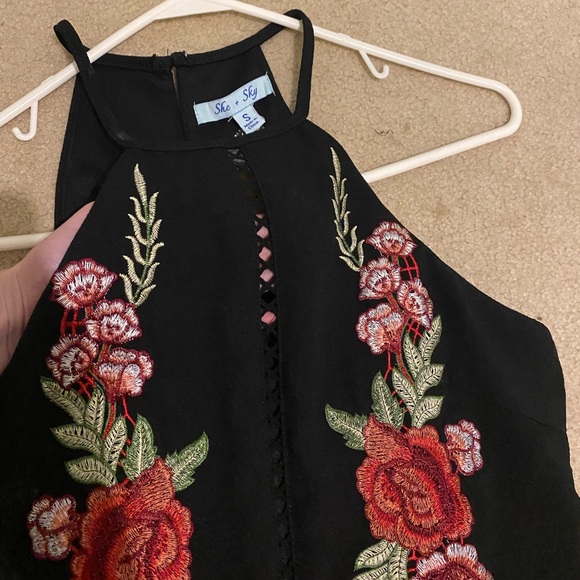 She + Sky Black Romper With Rose Detailing - Picture 4 of 4